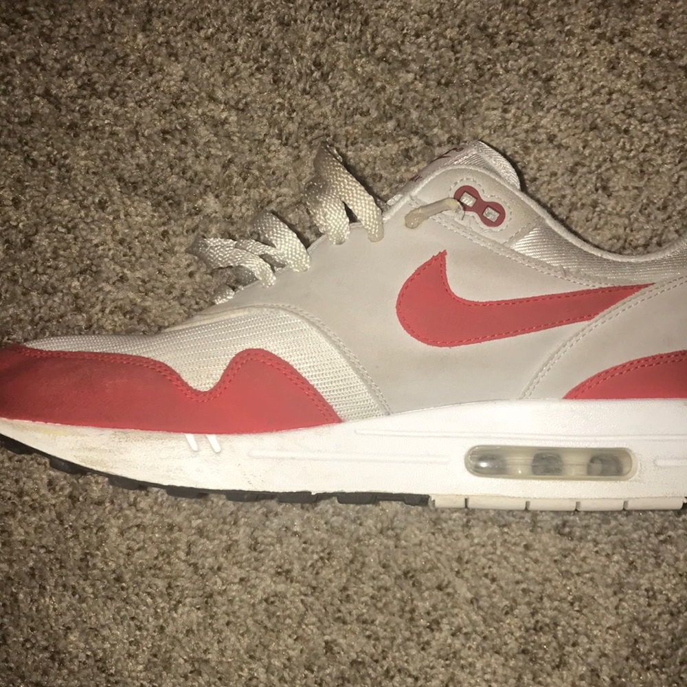 Anniversary red air max’s